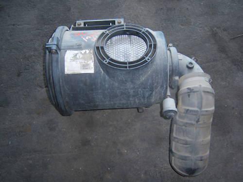 1991 - 1999  international air cleaner 4700 4900 dt466 466 internatinal dt466