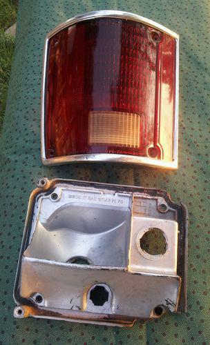 1973-1987 chevrolet pickup (lh) drivers side tail light lense and base