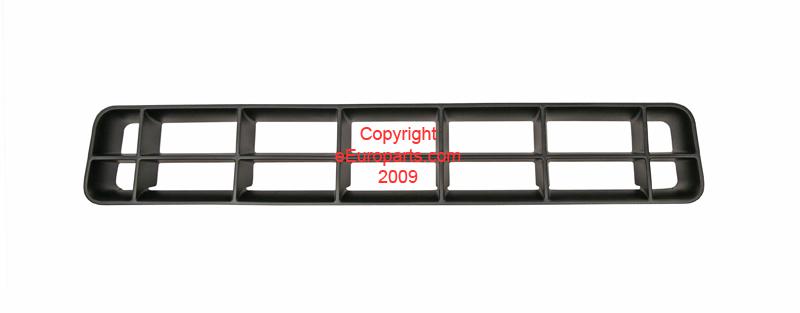 New genuine volvo bumper grille (center) 9190258