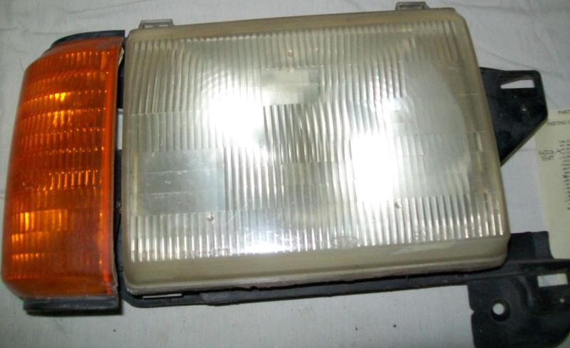 Headlamp assy, 1987 ford f-150 and others, passenger side