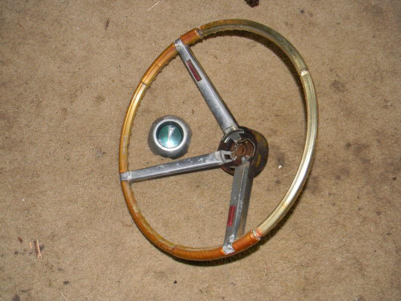 Steering wheel 1968 pontiac catalina for rebuild maybe driver
