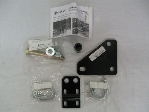 Blue ox tc6009 trucenter bracket kit for 2002-2007 freightliner xc with airbags