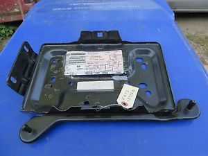 Nos 1994-1997 ford 7.3l f-250 f-350 lh battery tray f4tz-10732-d