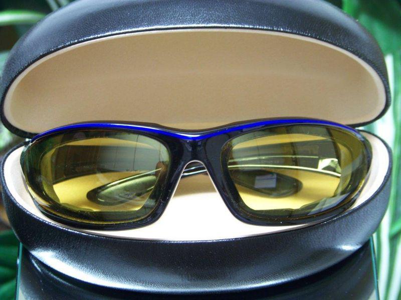 Transition lens yellow to smoke motorcycle sunglasses w/ custom  blue pinstripe