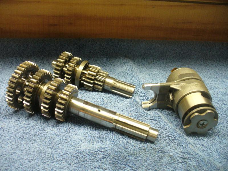 Honda  ct90 trail 1969-71     transmission gears drun forks spindle    #08056