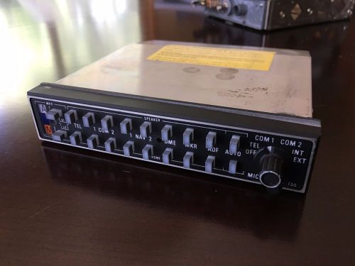 Bendix/king kma 24 audio control panel and marker beacon receiver, includes tray