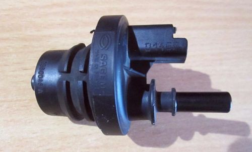 Vacuum valve solenoid renault clio/symbol 1998-2008 genuine