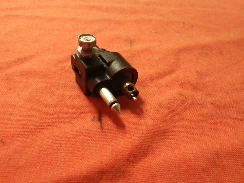 Yamaha 8 hp outboard motor fuel line connector 