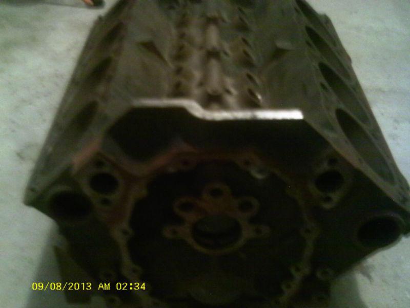 350 chevy chevrolet 4 bolt 1 piece rear main 10243880 5.7l standard bore block