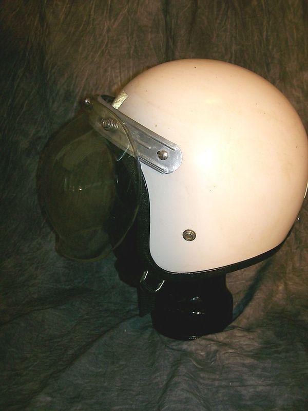 Vintage 1974 nesco white motorcycle helmet, bubble shield