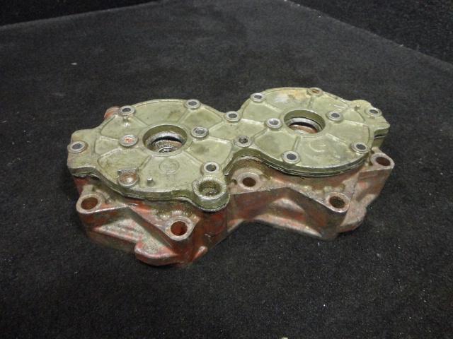 Starboard cylinder head #0317849 johnson/evinrude 1973 135hp outboard motor(667)