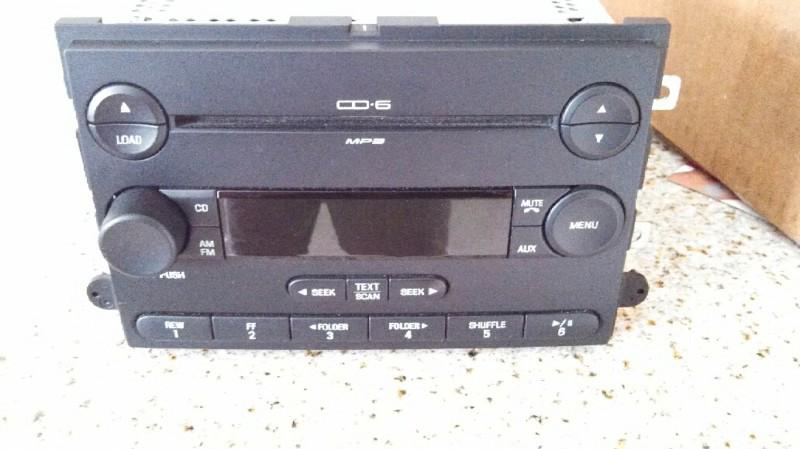 Exc.condition ford explorer 6 cd radio w/ subwoofer output expedition f150 edge