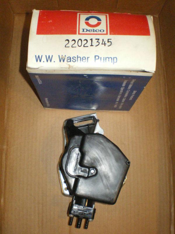 Nos 1973-93 cadillac chevrolet camaro pontiac windshield washer pump 22021345