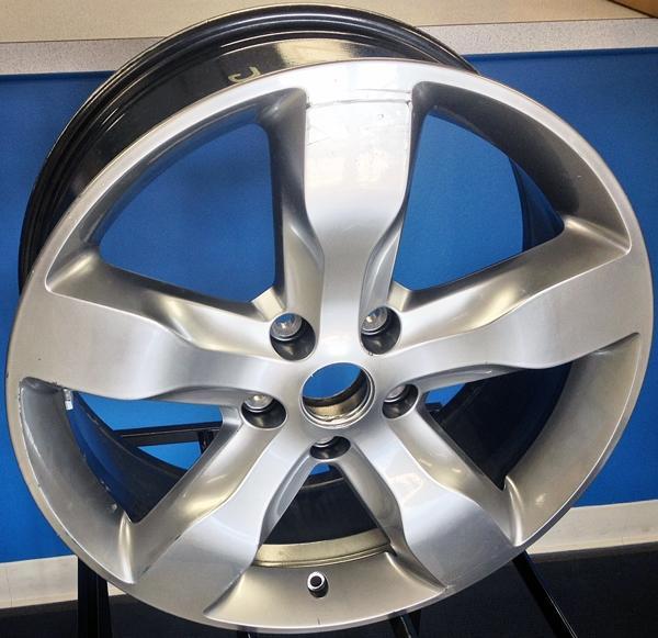 '11 12 13 jeep grand cherokee 20x8 5 spoke hollander # 9107 alloy rim wheel used