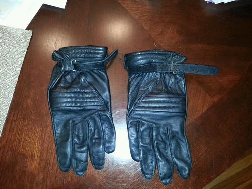 Olympia black leather riding gloves   size medium