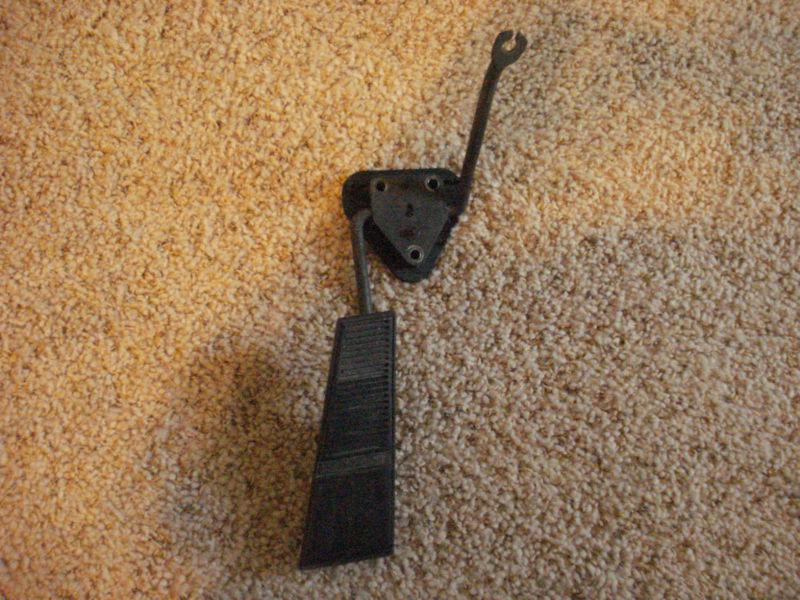 Gm accelerator pedal assembly 3972288