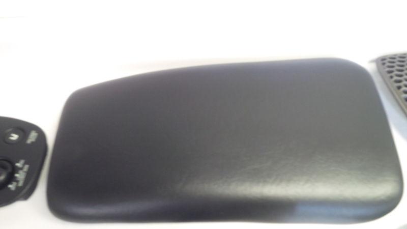 97-04 corvette c5 console door lid armrest black nice