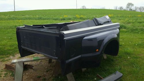 1999 ford f350 dually 8ft  truck bed with liner