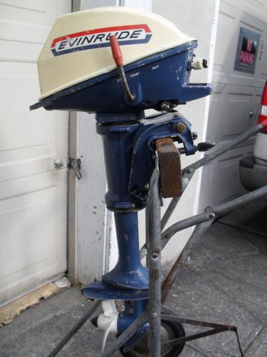 Vintage  evinrude 4 hp yachtwin outboard motor 4036e