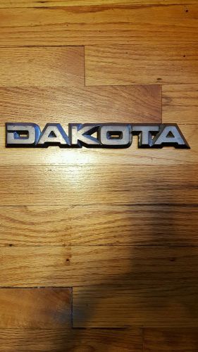 1982, 83,84,85,86,87,88,89,dodge dakota orginal fender emblem
