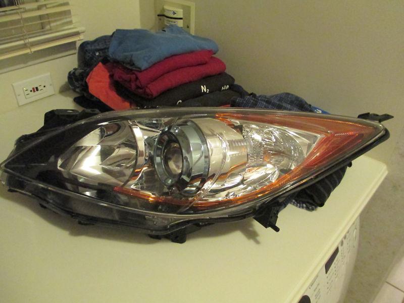 12-13 mazda 3 oem driver's left halogen head light w/ running lamp 2012 2103