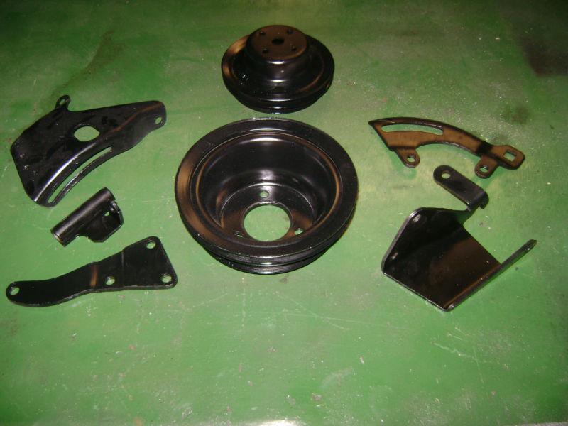 Chevrolet 454 brackets and pullies