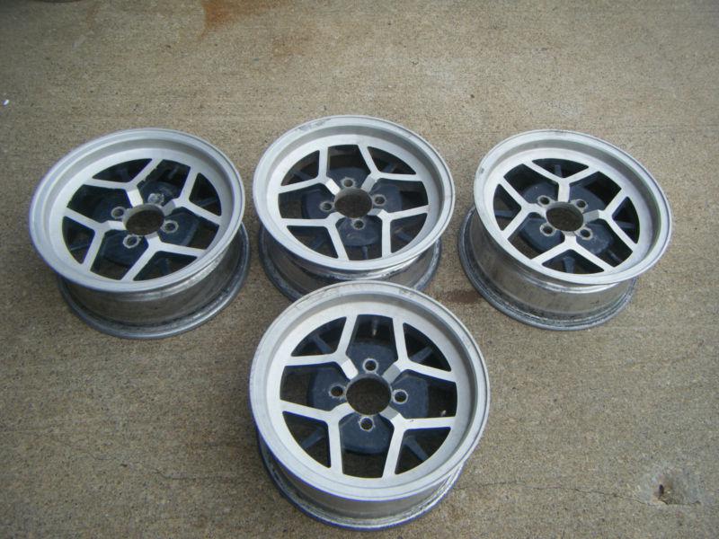 Set of 4 american racing wheels 4 x 98 bolt pattern