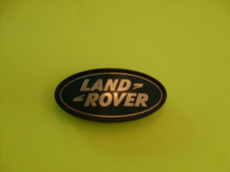 2005 land rover/rear trunk lid/emblem/used