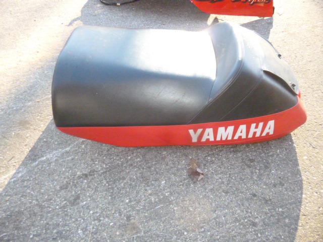 Yamaha viper seat red