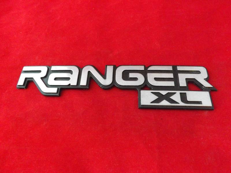 Ford ranger xl silver emblem badge 1997-2005 oem side fender 01 02 03 04 lh rh