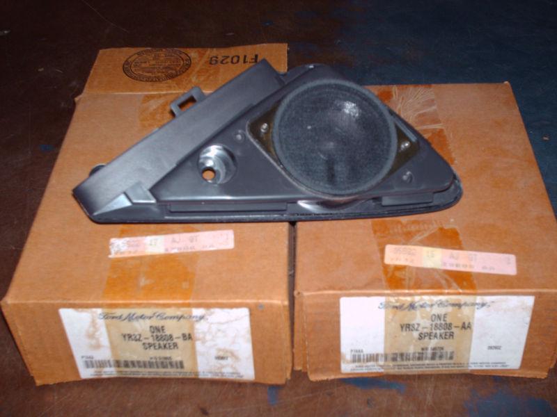 Yr3z 18808-aa, yr3z 18808-ba mustang sail mount speakers