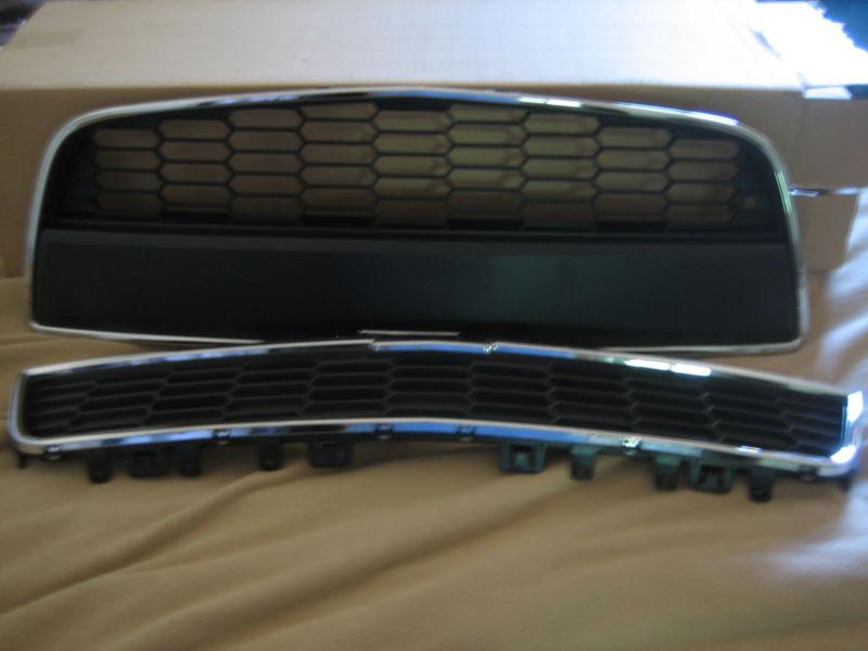 New gm oem front grille sonic