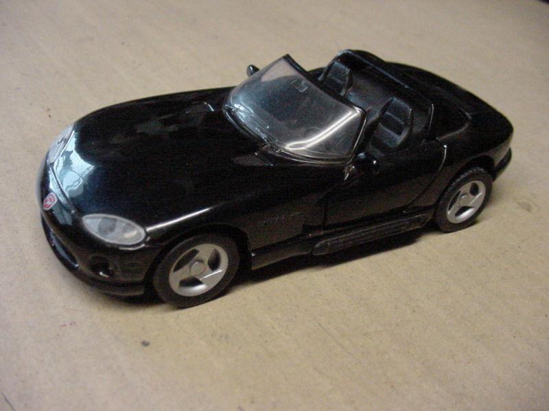 Dodge viper rt/10 (early car)  die cast model  1/39 scale