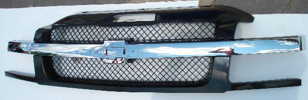 Chrome black grille 2003 2004 2005 chevy avalanche new