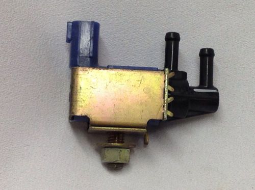 Nissan vacuum switch valve canister purge control solenoid vsv a83-600 fdcc100