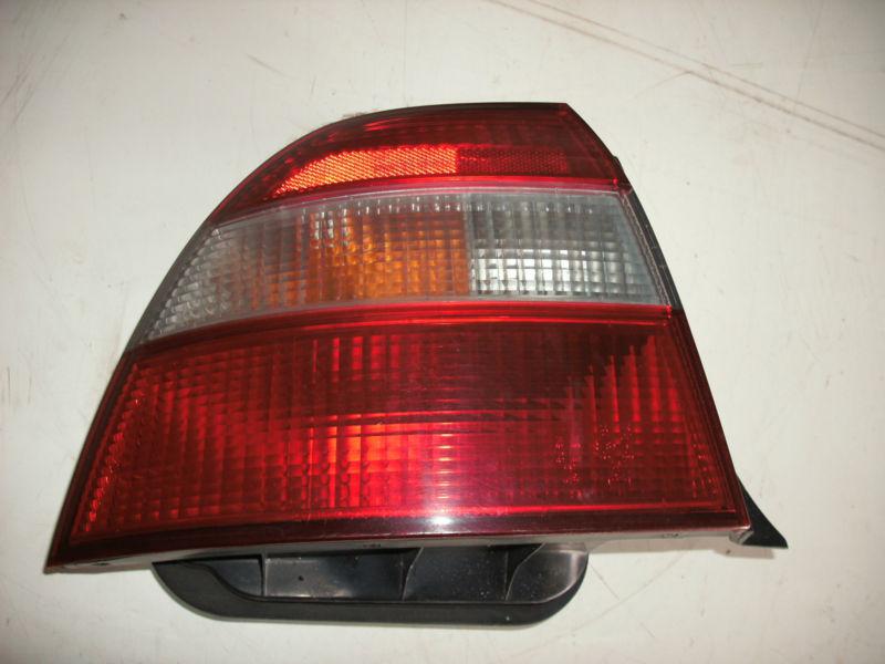 1996 honda accord drivers side tail light assembly.  lots of honda parts listed