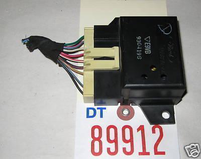 Lincoln 93 town car unknown module/relay black 1993