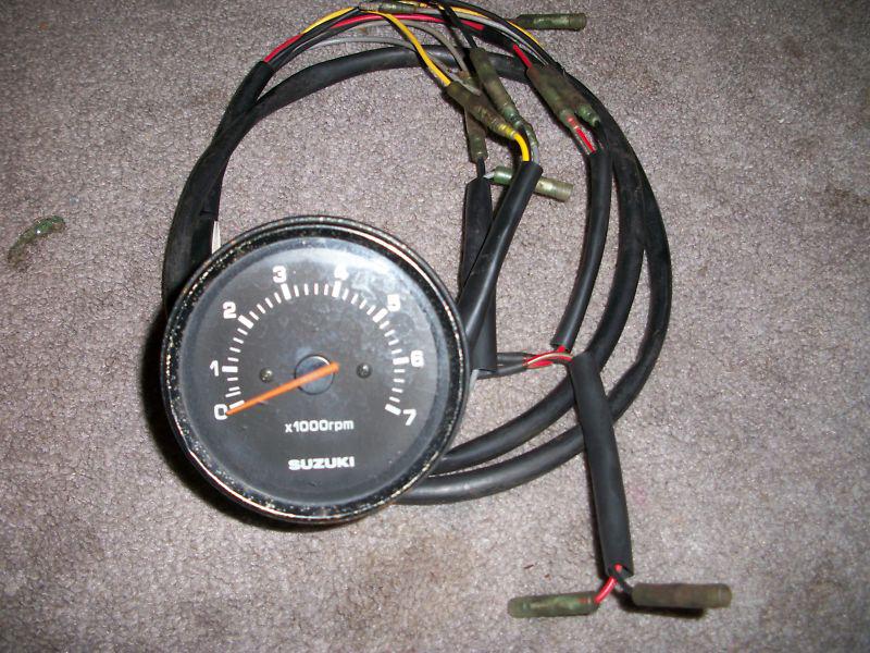 Suzuki outboard tachometer & 5 foot wire harness instrument 7000 rpm good used
