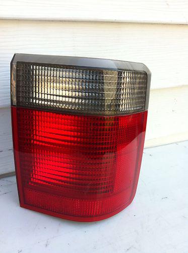 Range rover 4.0 4.6 tail light assembly driver 00 01 02 clean factory oem