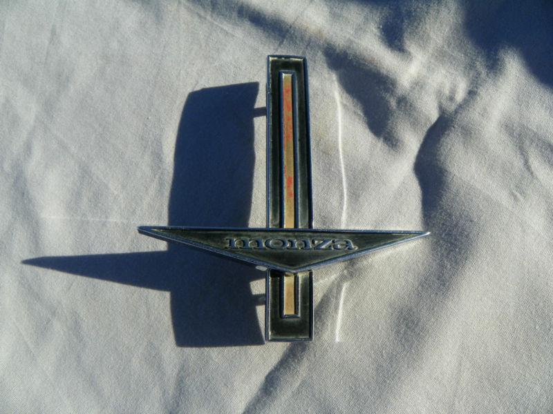 1962 corvair monza emblem