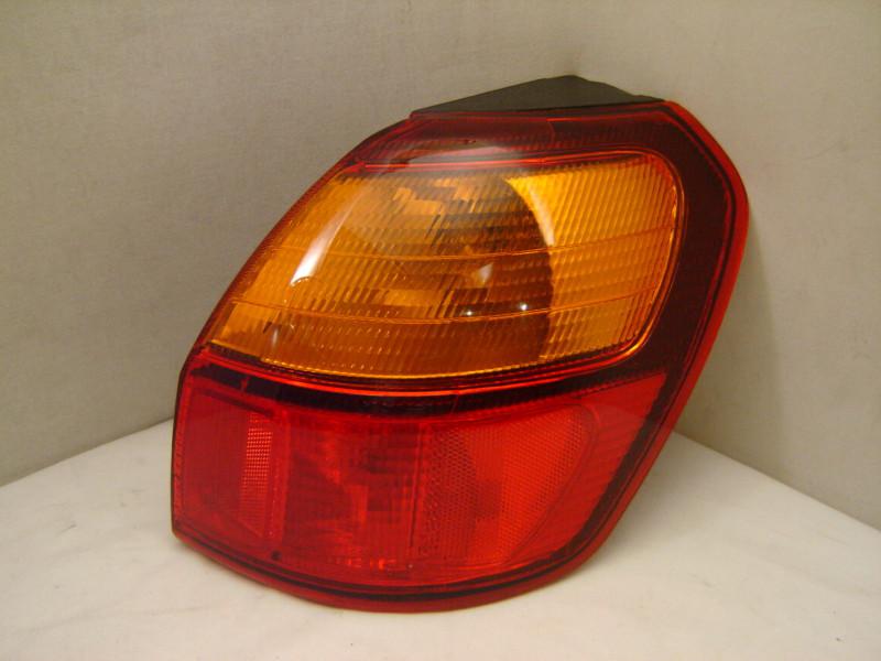 Subaru legacy wagon / outback right tail light 00 01 02 03 04 oem 