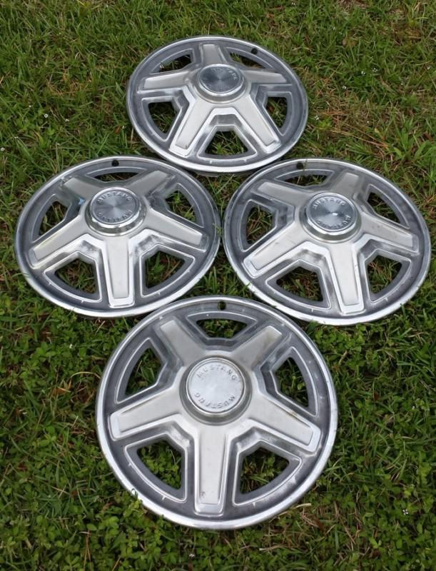 1969 ford mustang 14" hubcaps 4 set of four oem wheel covers