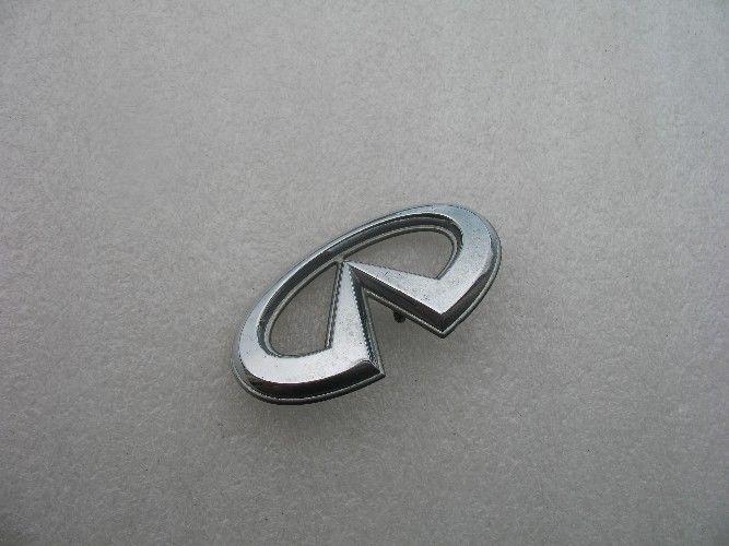 2000 2001 infiniti i30 front grille chrome emblem decal logo badge symbol sign 