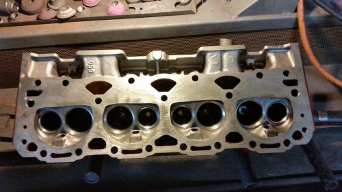 5.0 cylinder head for boat