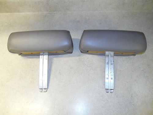 87 88 89 90 91 92 93 ford 5.0 mustang factory gray leather head rests set oem