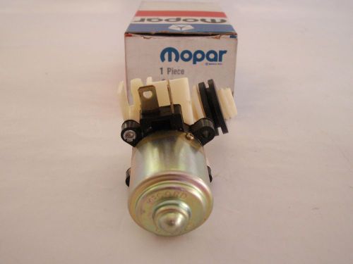 Mopar nos windshield wiper washer pump and seal 3799090
