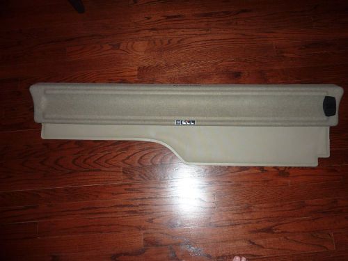 Land rover lr4 2010 rear cargo cover - never used