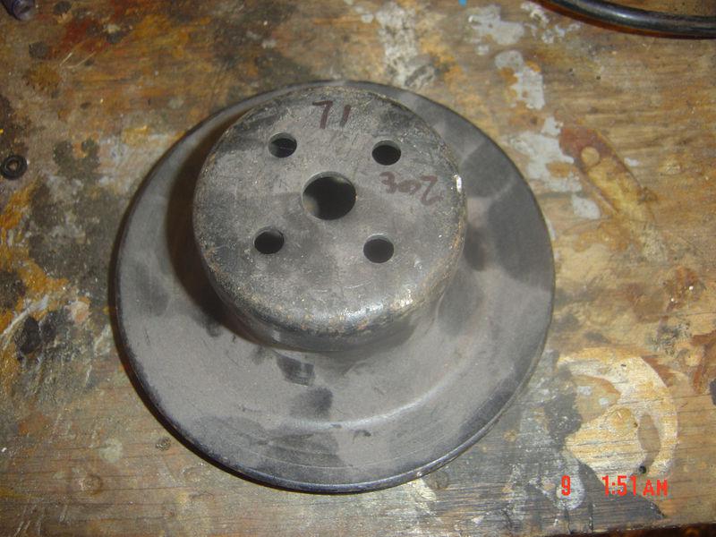 1971 ford mustang 302 v8 fan pulley nice!