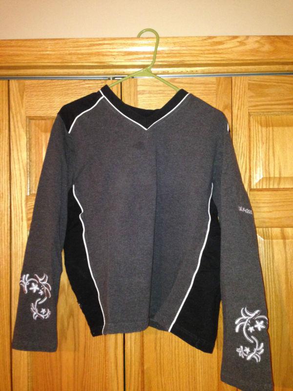 Womans xl ski-doo snowmobile sweatshirt with embroidered sleeves