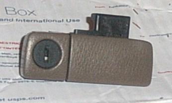 1998 infinity q30t glovebox latch brown